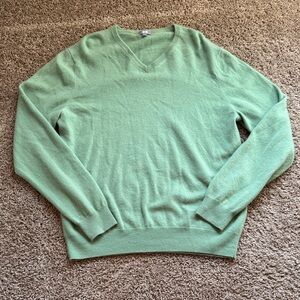 Uniqlo Sea foam Green 100% Cashmere v neck heritage long sleeve sweater